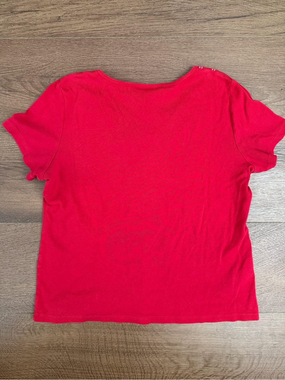 Karen Scott Red V-Neck Short Sleeve Tee with Star Trim - Picture 3 of 3
